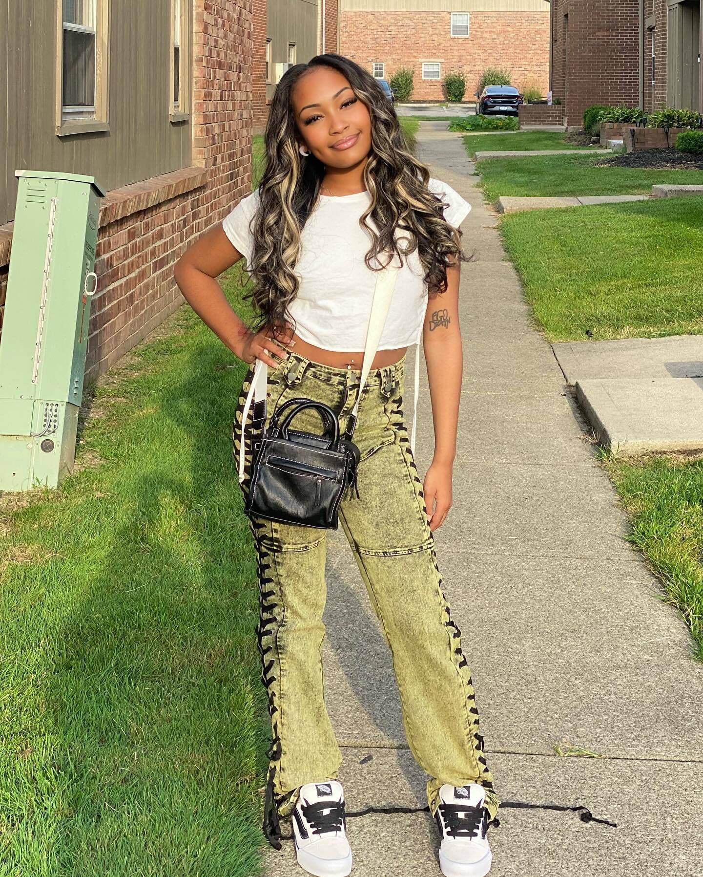 24e9dcf7 98d9 421e A38a 5486288ed44c