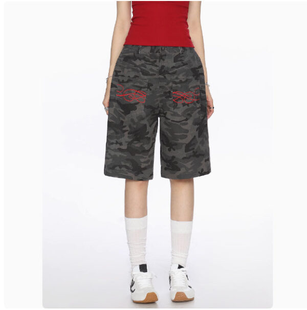 b710bff3-ce4a-4cc9-8cdd-b237ee49b356 American Camouflage Multi-pocket Cropped Trousers - Image 3