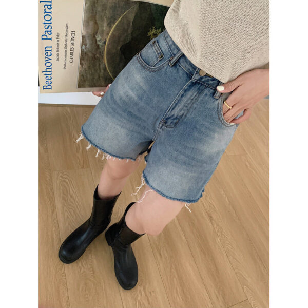 women's retro fashionable raw edge distressed baggy denim shorts